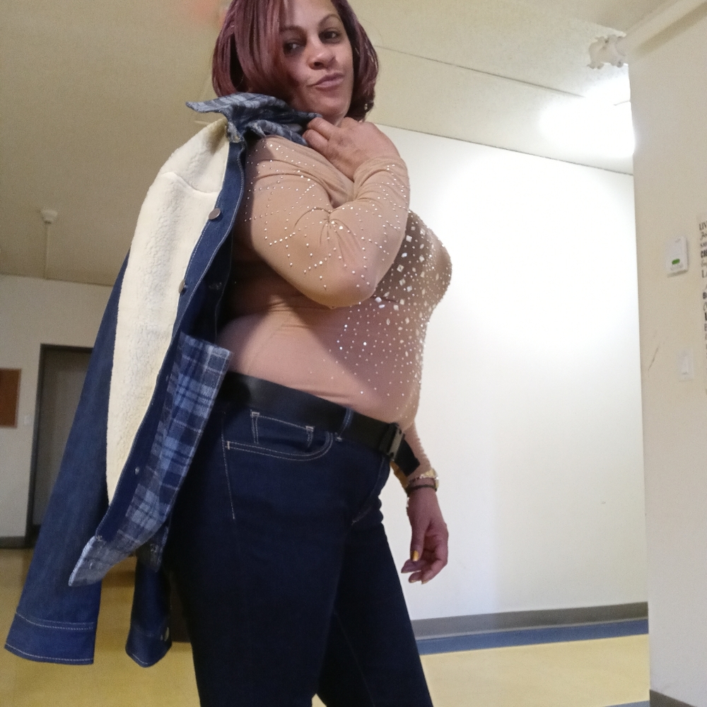 Jean jacket - Picture 5 of 8